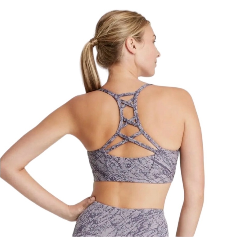 All In Motion Purple Sports Bra Size M – Low Support Ladder Back EUC